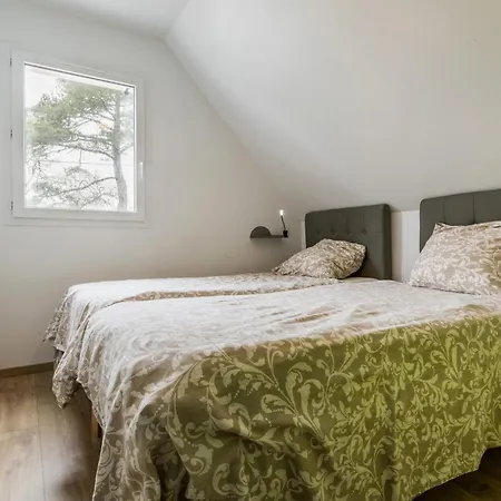 Maison Recente A 200 M De La Avec Jardin Clos, Terrasse, Velos Et Wifi A - Fr-1-306-1265